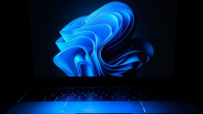 dot-net-maui-mobile-app-development .Net MAUI Mobile App Development: How to BuildCross-Platform Apps or Migrate from Xamarin